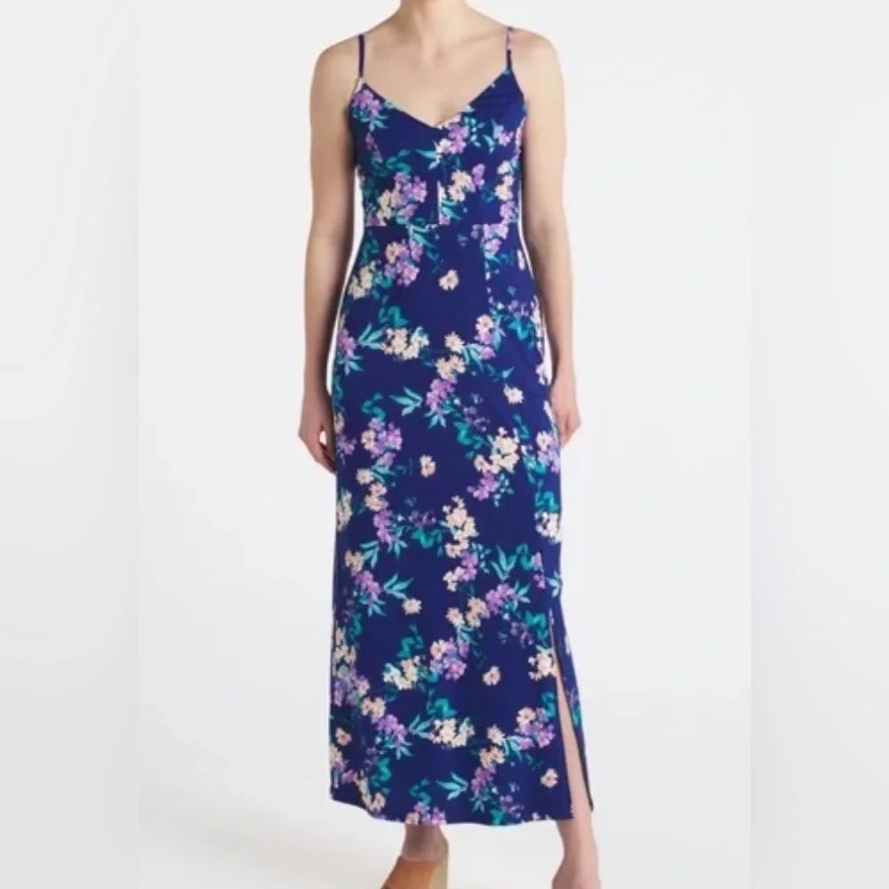 Nine Britton Kellie Knit Maxi Dress | Navy Floral - Picture 1 of 7